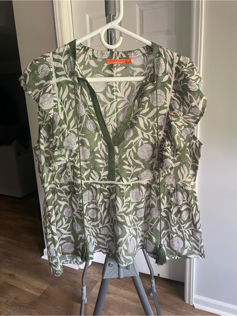Oliphant Green and White Floral V-Neck Top